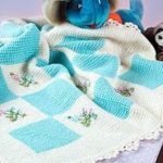 Mavi-Krem Nakışlı Bebek Battaniyesi