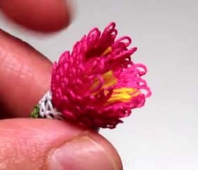 Photo of 3 Boyutlu Kasımpatı Çiçeği İğne Oyası Yapımı – Videolu Anlatım